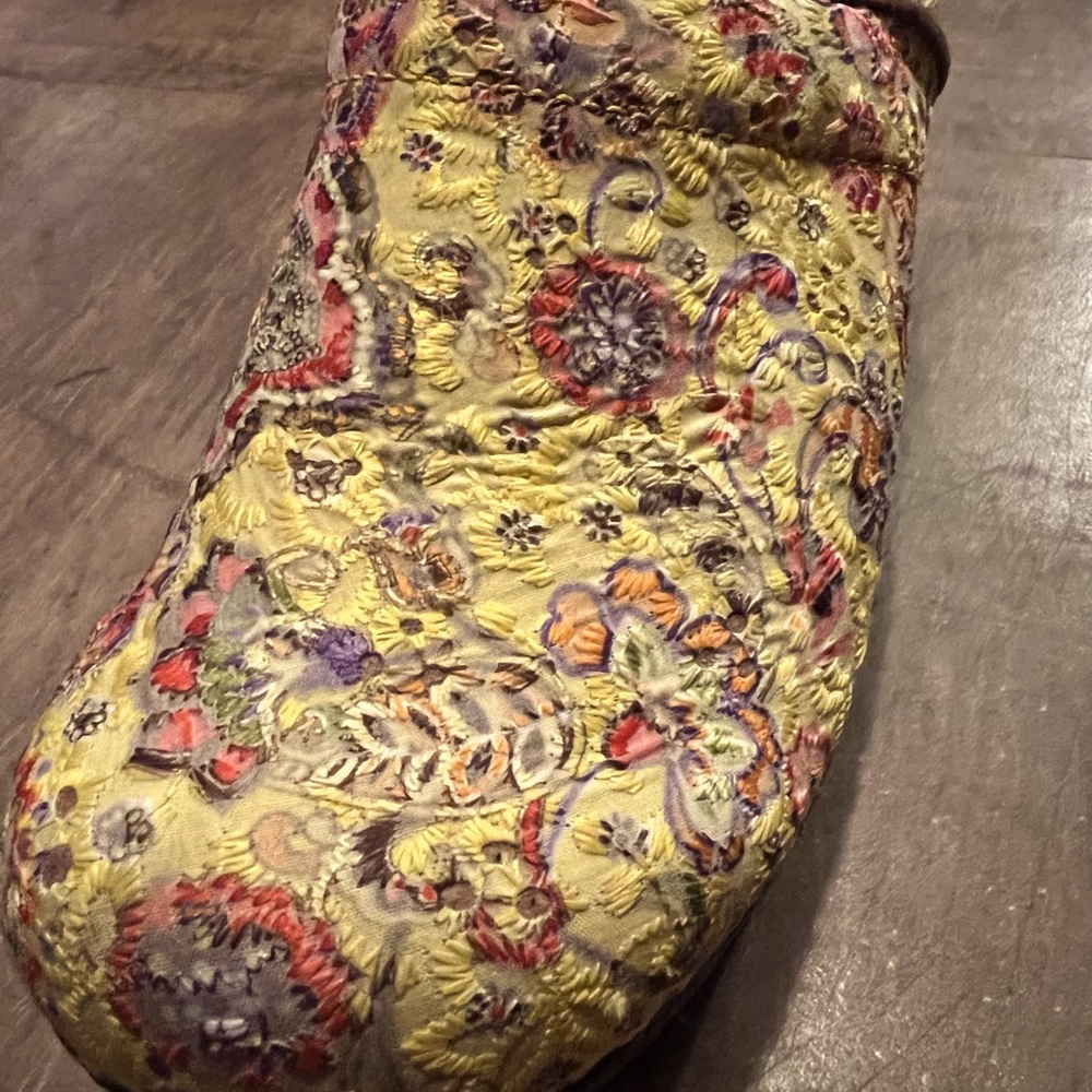 Size 39 Sanita embroidered clogs